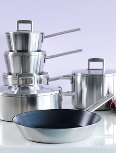 How to choose a cookware set