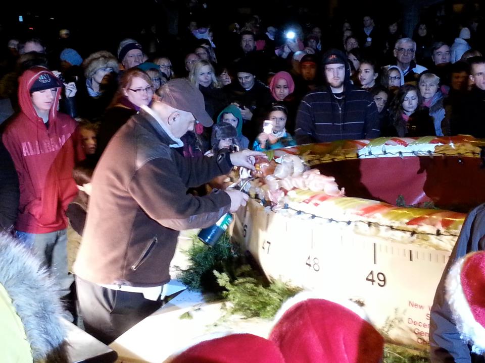 World's Largest Candy Cane for OTT Christmas Dishes