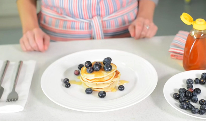 American Style Pancakes on ProCook