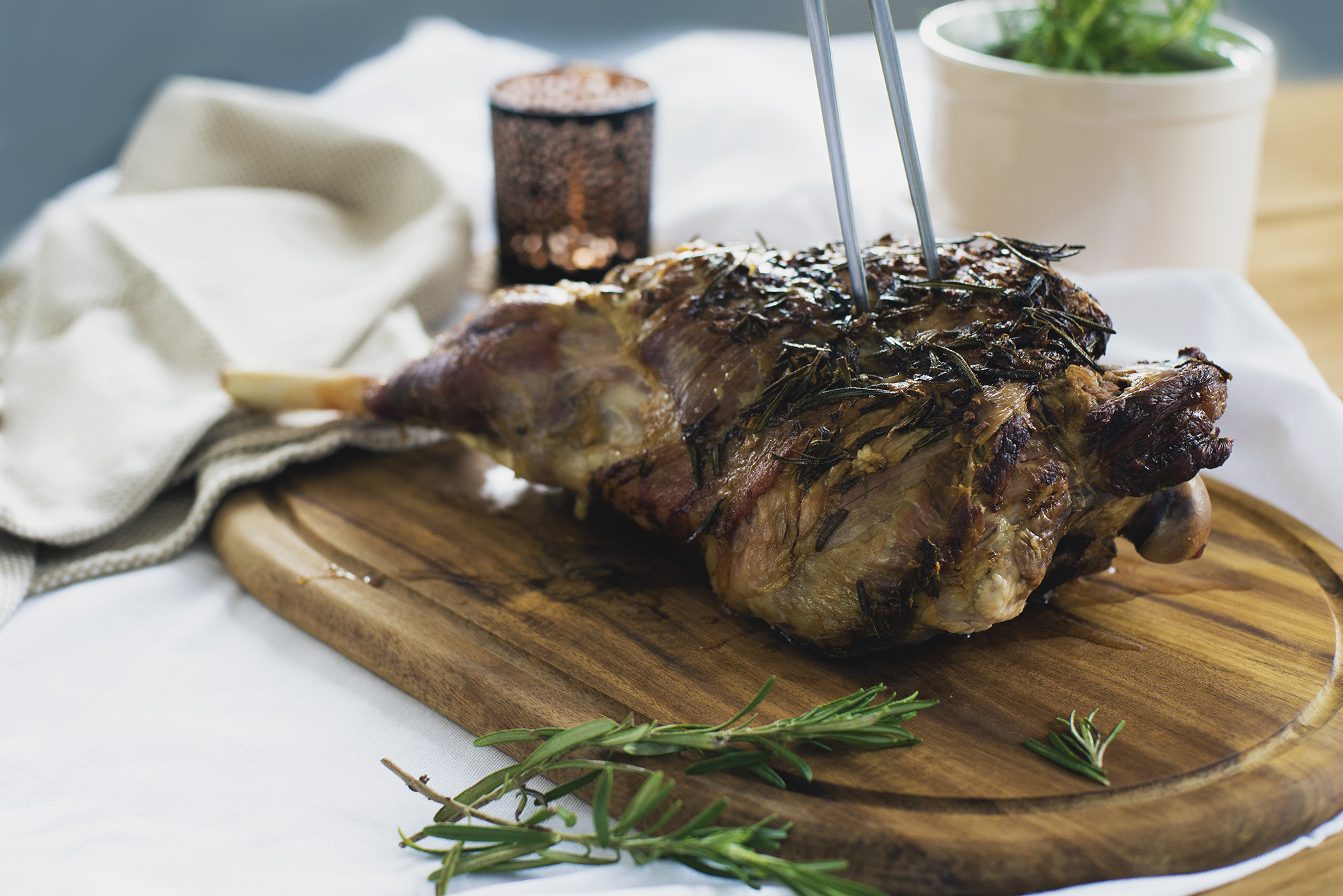 How to Carve an Easter Roast Leg of Lamb | ProCook How To