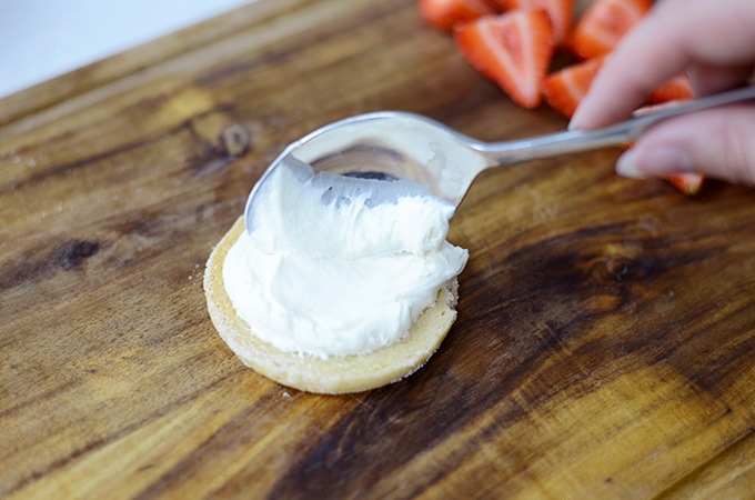 ProCook Strawberries and Cream Shortbread Recipe Spreading Cream