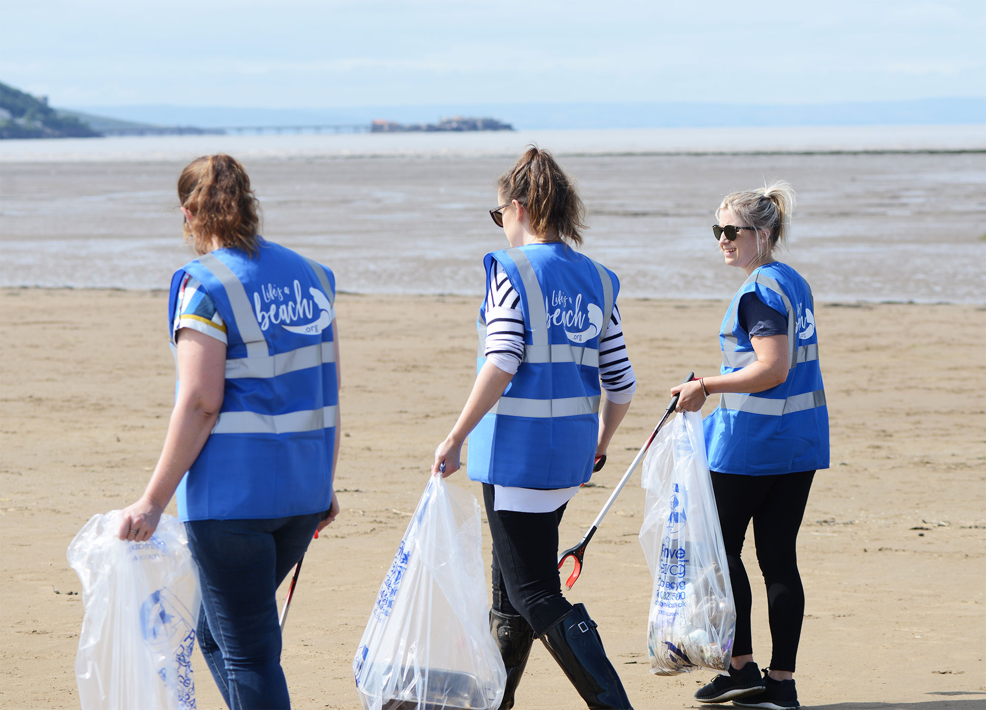 ProCook not-for-profit, Life's a Beach collects 25kg of litter in beach clean