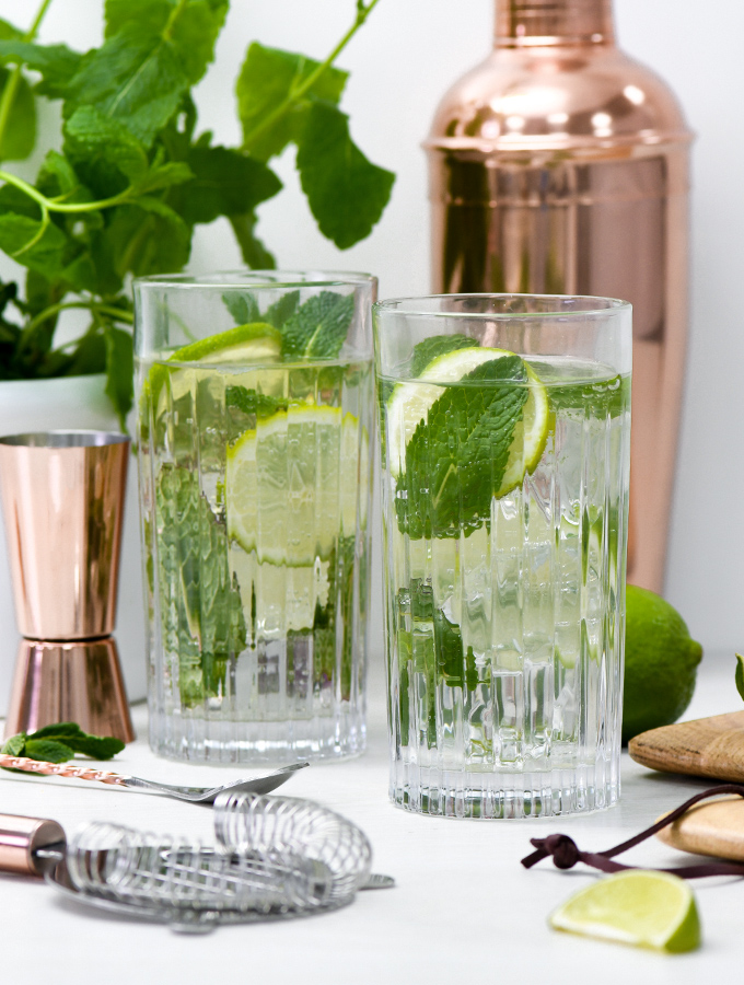 Classic mojito cocktail served in ProCook Ribbed Glasses