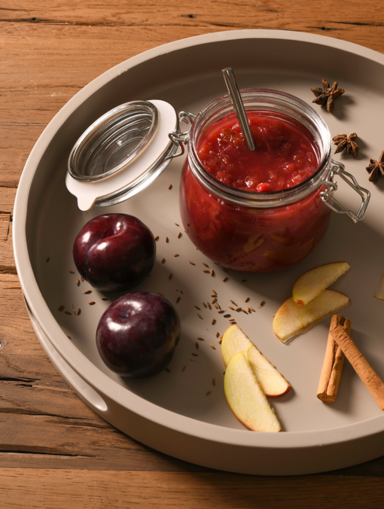 ProCook Preserving Jar filled with Spiced Apple and Plum Chutney